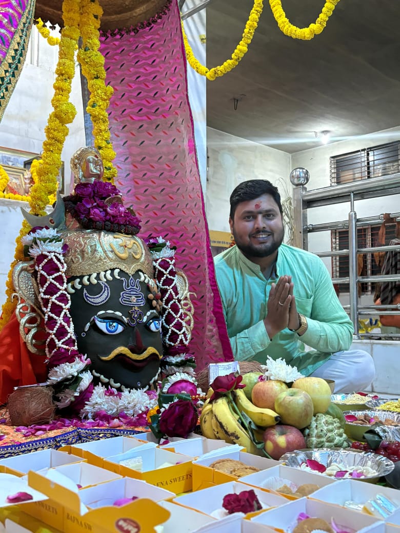 हमारे वरिष्ठ पंडित जी